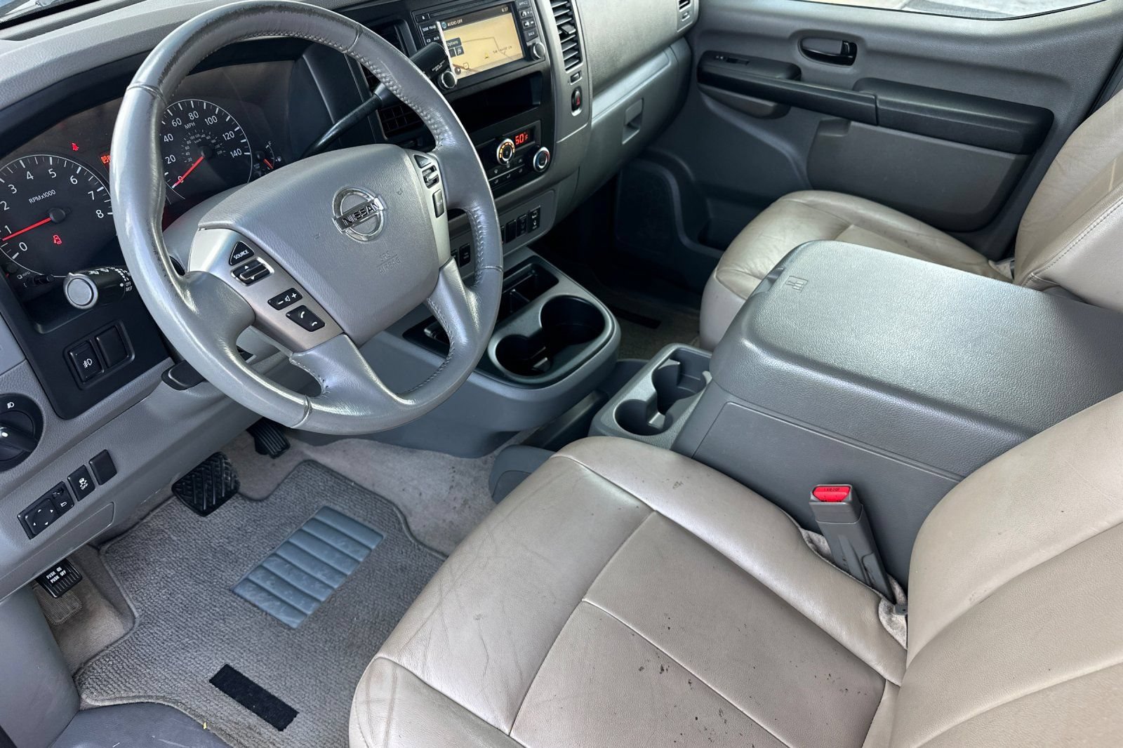 Used 2019 Nissan NV 3500 SL RWD image 9