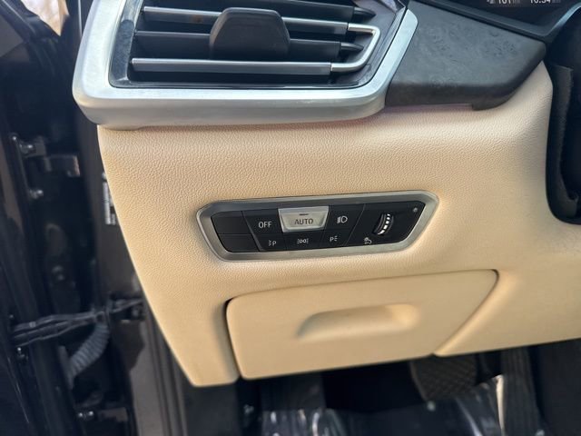 Used 2022 BMW X5 xDrive40i w/ Executive Package AWD/4WD image 13