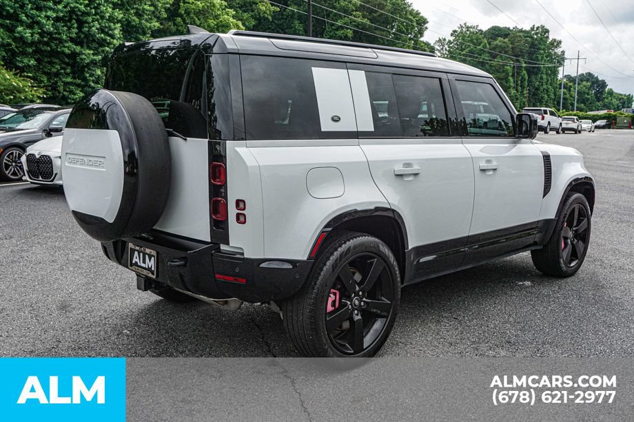 Used 2024 Land Rover Defender 110 X-Dynamic SE AWD/4WD image 6