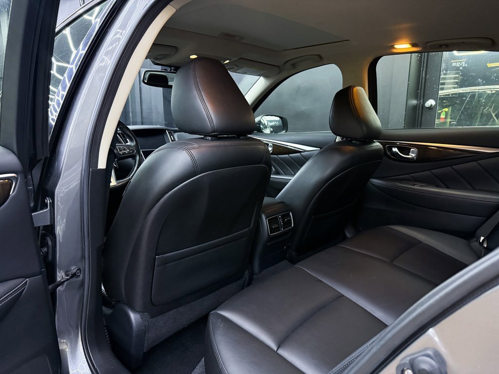 Used 2018 INFINITI Q50 Luxe w/ Essential Package (3.0T Luxe) image 20