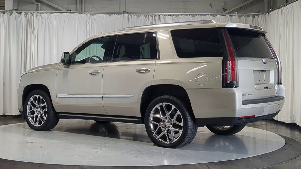 Used 2017 Cadillac Escalade Platinum AWD/4WD image 8