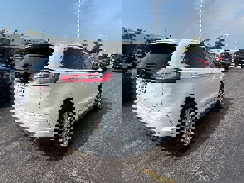 Used 2022 Ford Edge Titanium w/ Equipment Group 301A image 3