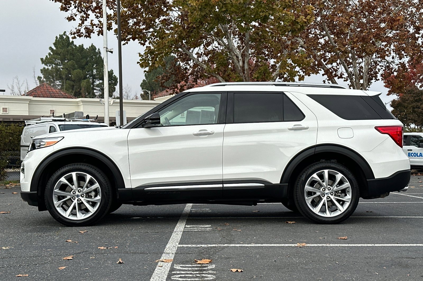 Used 2023 Ford Explorer Platinum w/ Equipment Group 601A image 7