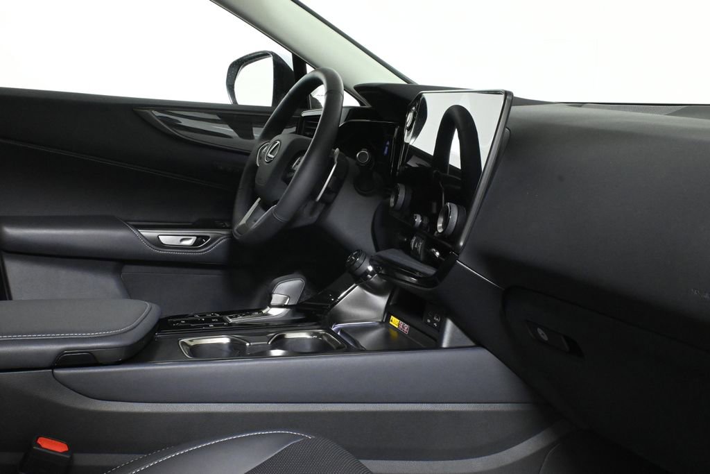 Used 2026 Lexus NX 350h AWD w/ Accessory Package (Z1) image 33