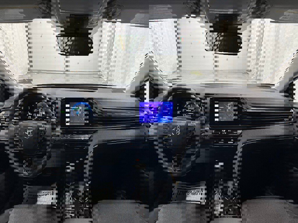 Used 2025 Toyota Camry LE image 42