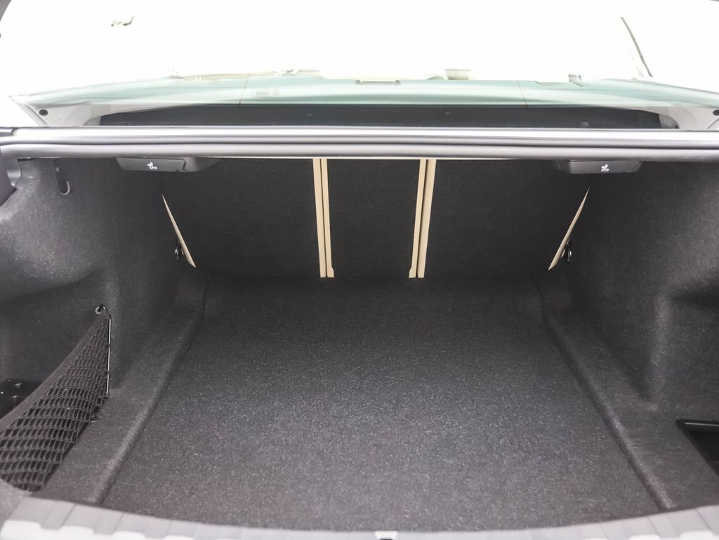 Used 2025 BMW 330i xDrive Sedan w/ Convenience Package image 25