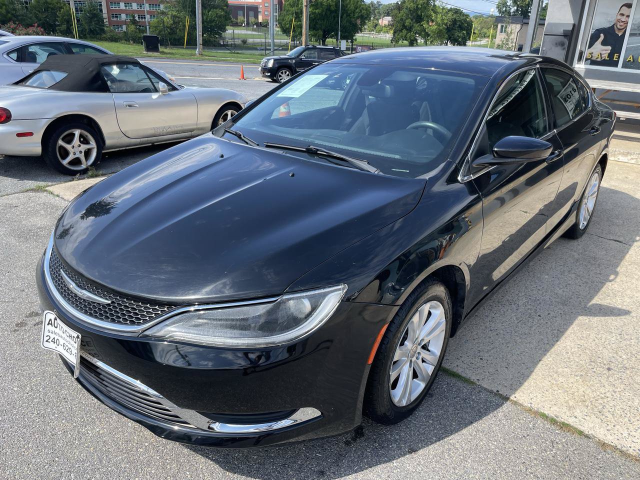 Used 2015 Chrysler 200 Limited FWD image 27