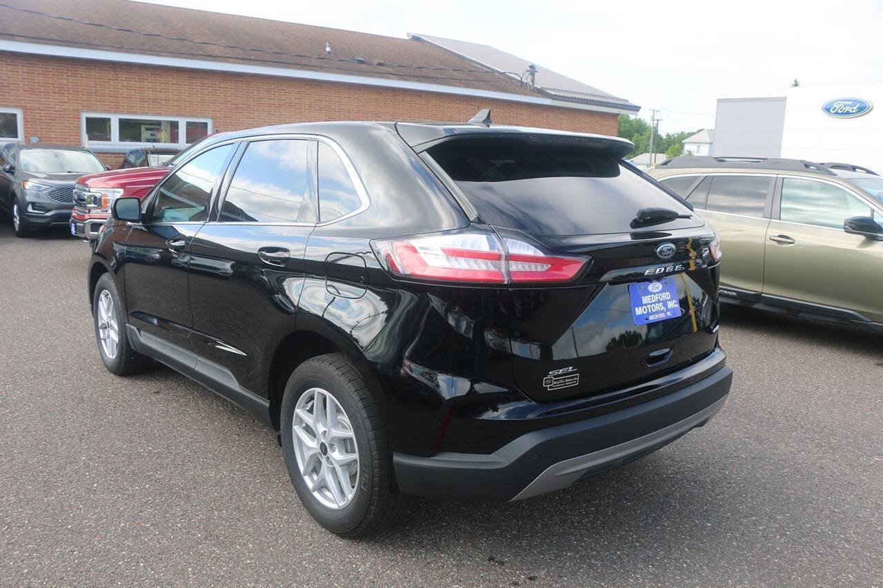 Used 2024 Ford Edge SEL w/ Convenience Package AWD/4WD image 3