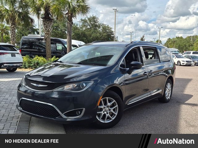 Used 2020 Chrysler Pacifica Touring-L FWD image 1