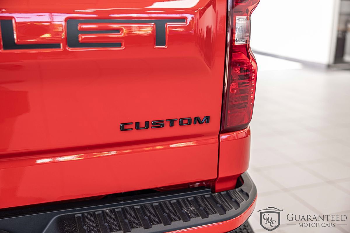 Used 2022 Chevrolet Silverado 1500 Custom w/ LPO, Dark Essentials Package AWD/4WD image 15