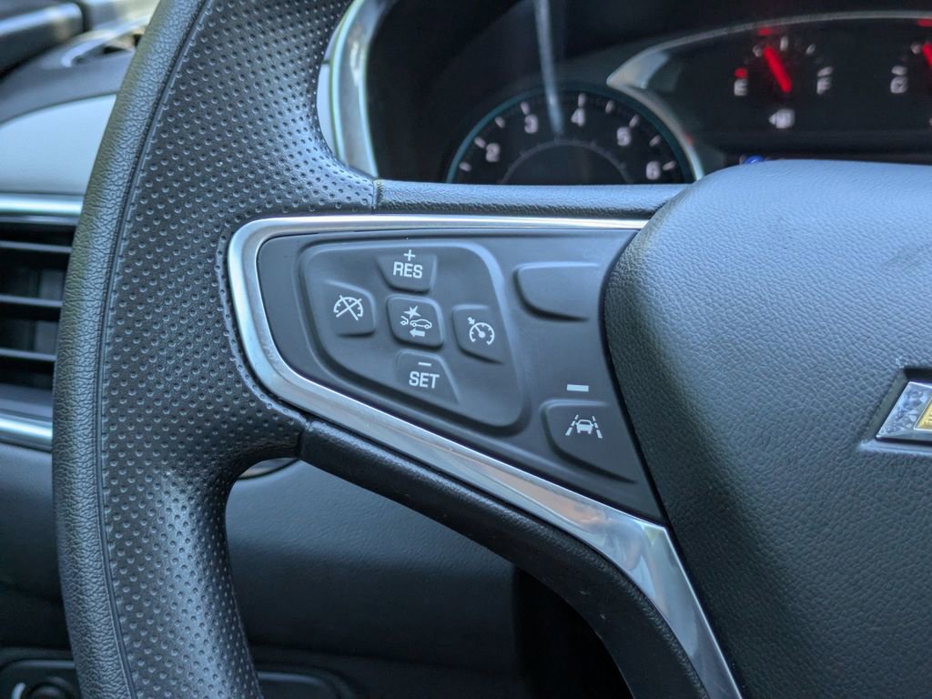 Used 2022 Chevrolet Equinox LS w/ LS Convenience Package AWD/4WD image 24