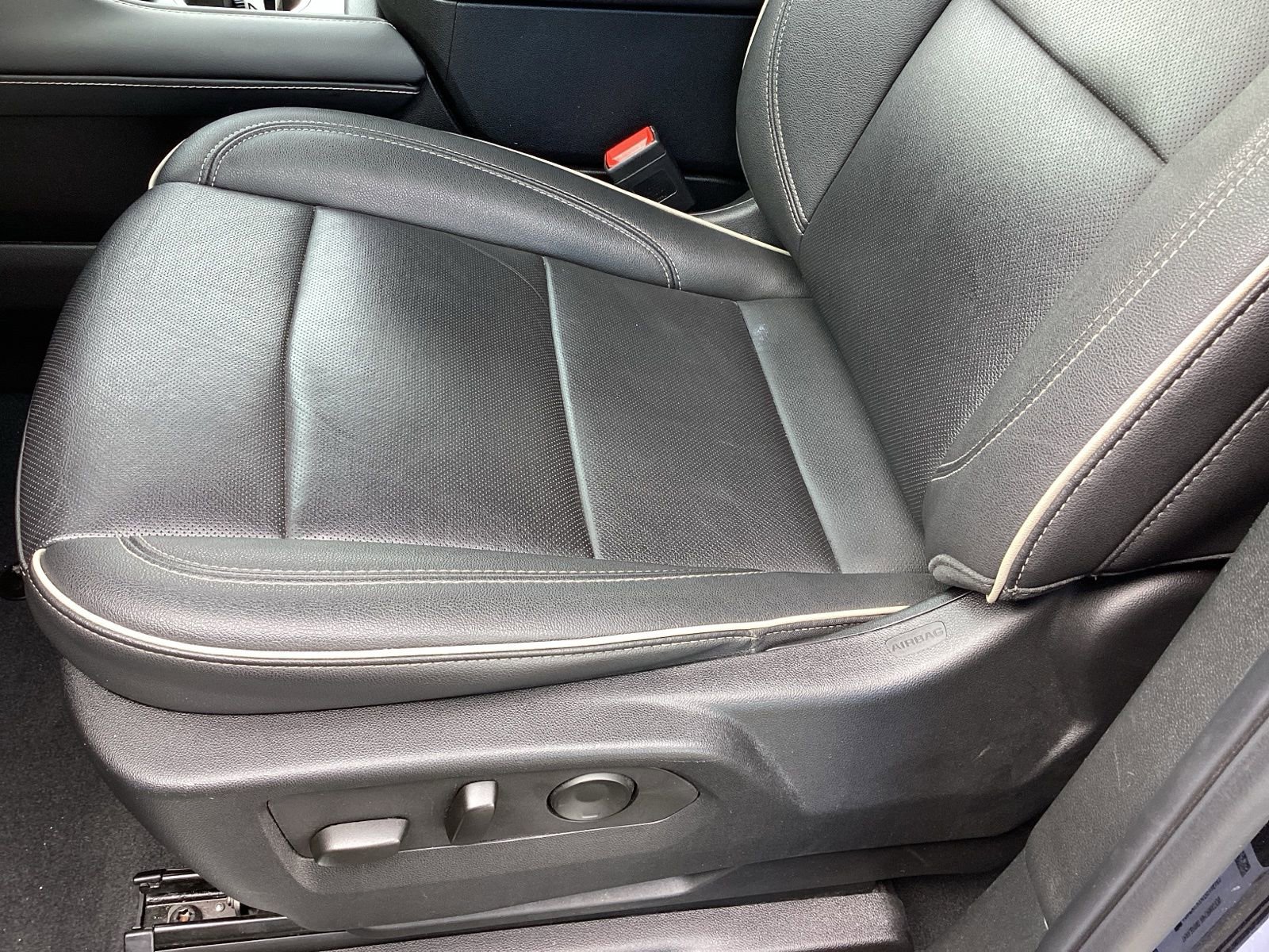 Used 2024 Chevrolet Tahoe Premier image 13