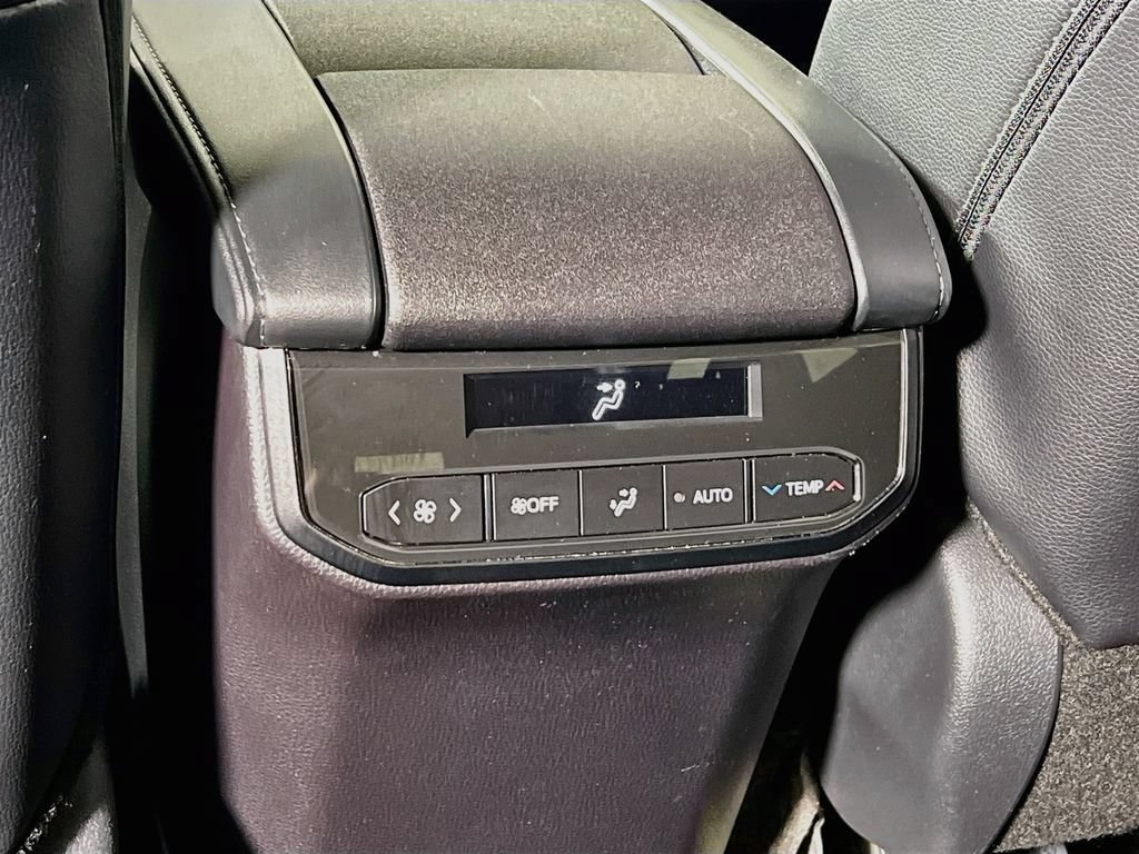 Certified 2026 Toyota Highlander Limited AWD/4WD image 23