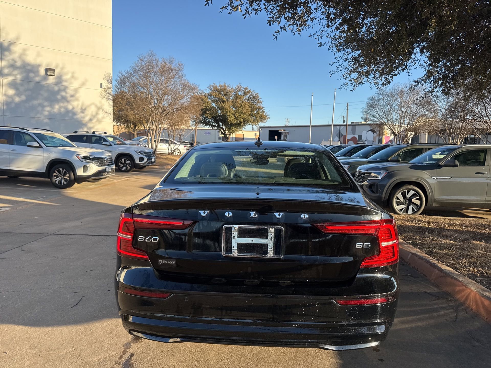 Used 2023 Volvo S60 B5 Core w/ Climate Package image 4