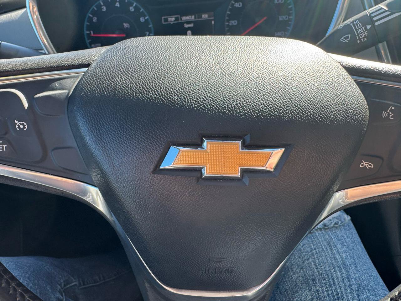 Used 2018 Chevrolet Equinox LT AWD/4WD image 19