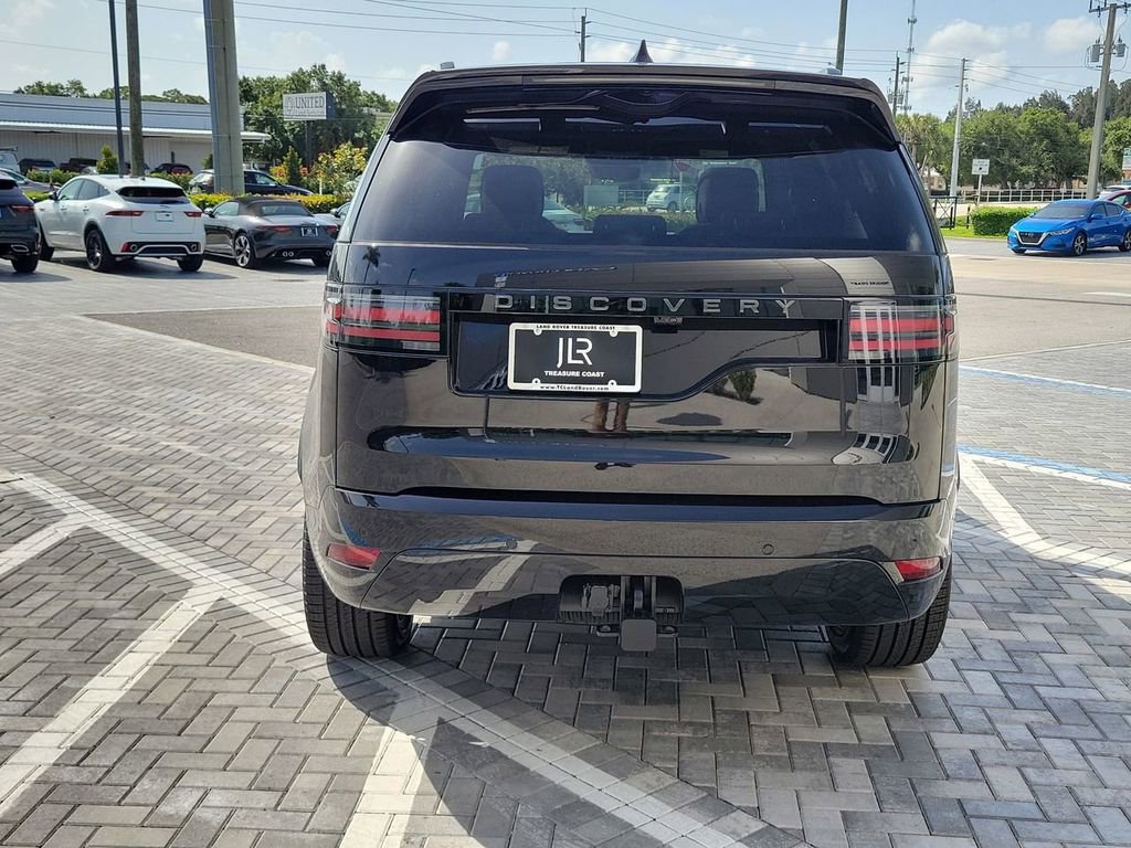 Used 2025 Land Rover Discovery Dynamic SE AWD/4WD image 4