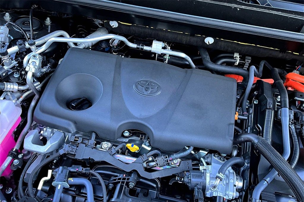 Certified 2025 Toyota RAV4 XSE image 31