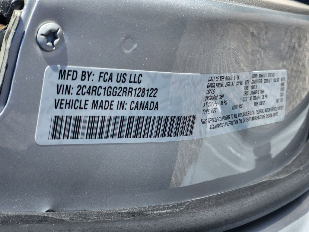 Used 2024 Chrysler Pacifica Limited image 34