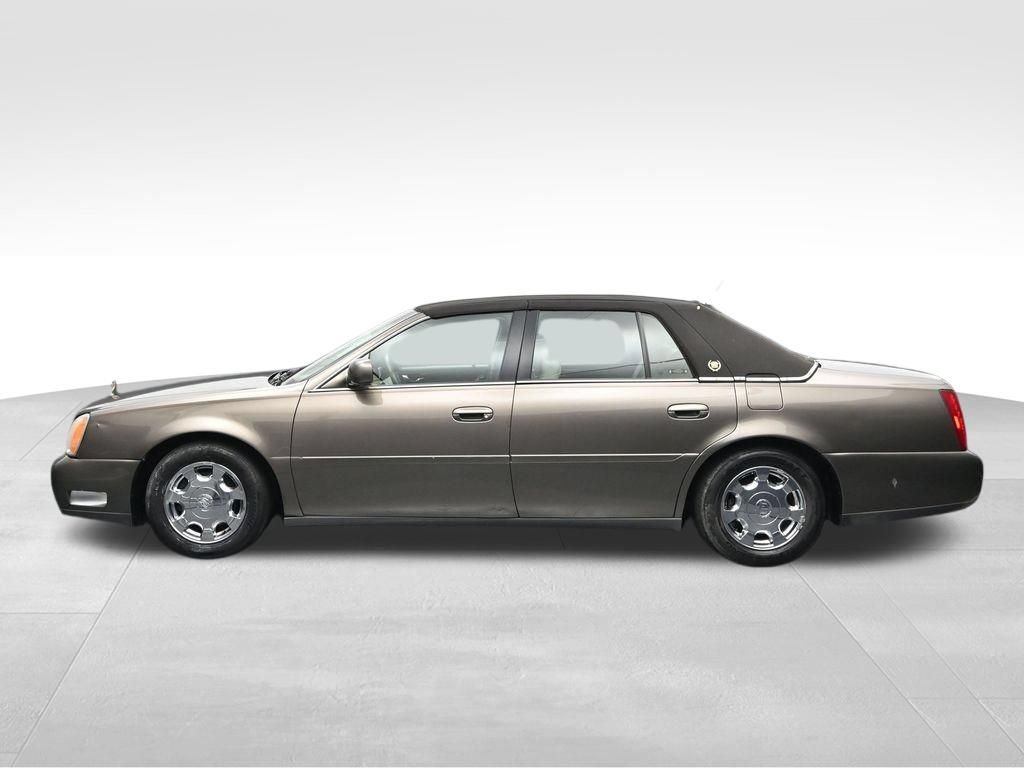 Used 2002 Cadillac De Ville w/ Comfort/Convenience Pkg FWD image 2