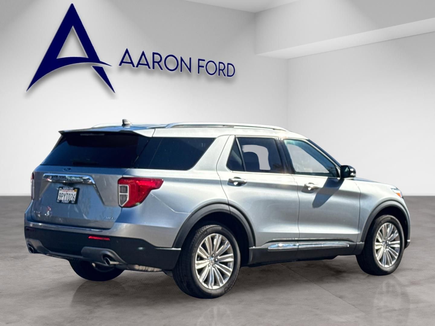 Used 2024 Ford Explorer Limited w/ Equipment Group 301A image 5