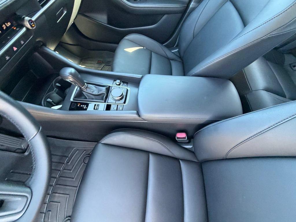 Used 2023 MAZDA MAZDA3 s FWD image 18