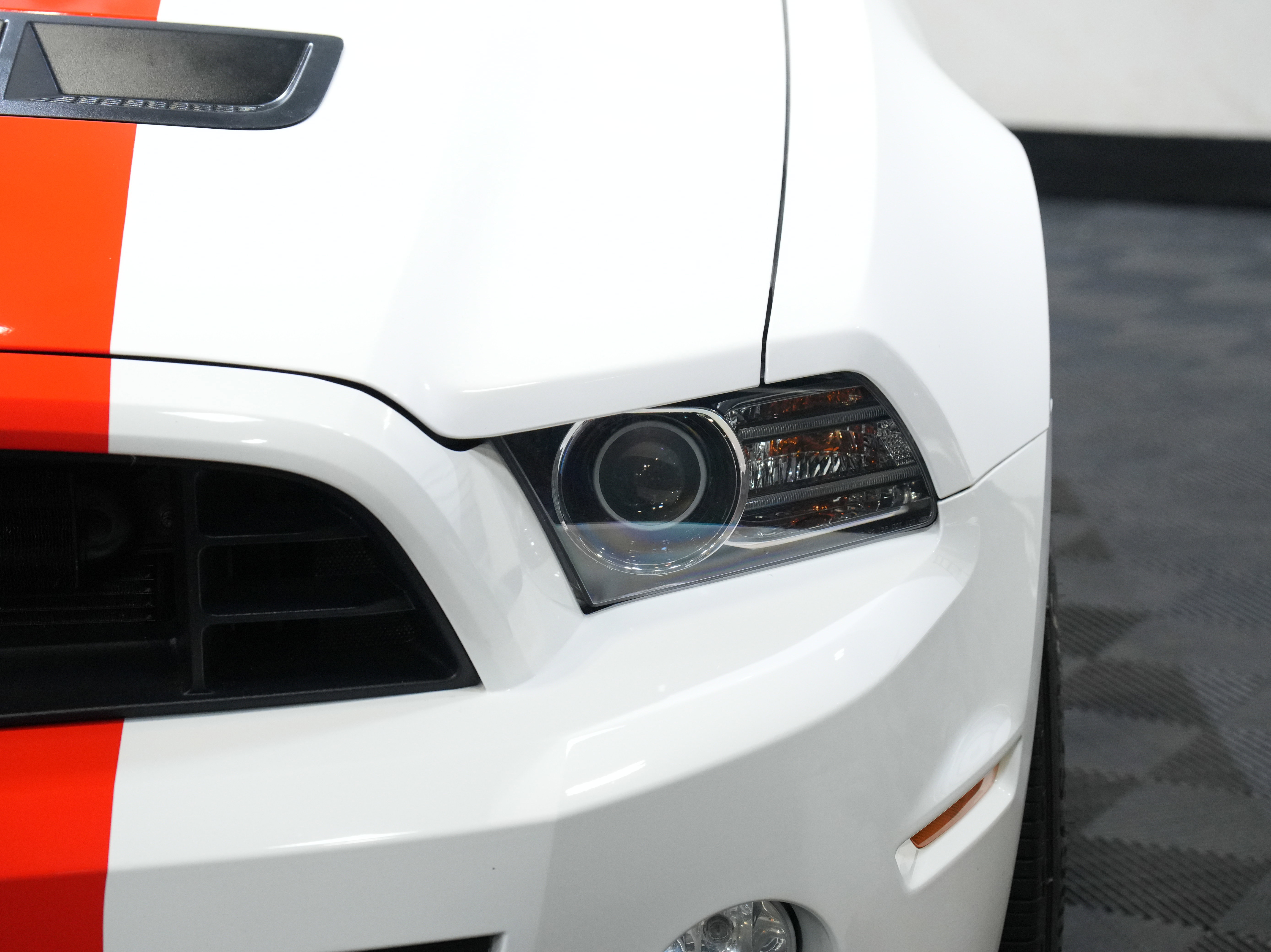 Used 2014 Ford Mustang Shelby GT500 w/ Equipment Group 821A RWD image 10