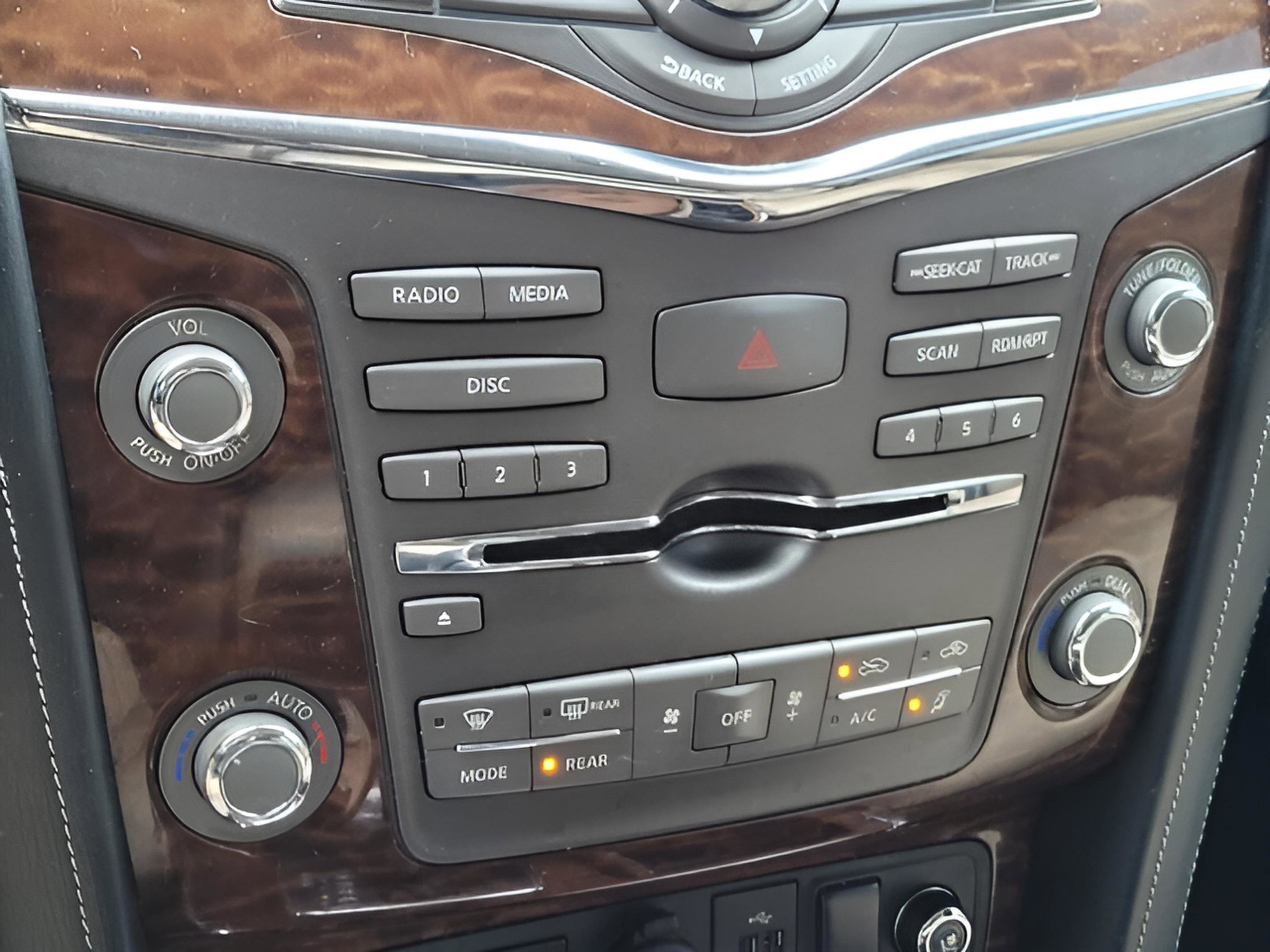 Used 2019 Nissan Armada Platinum w/ Captain's Chairs Package image 20