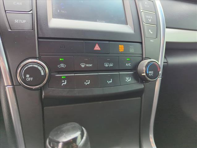 Used 2016 Toyota Camry SE w/ Moonroof Package FWD image 11
