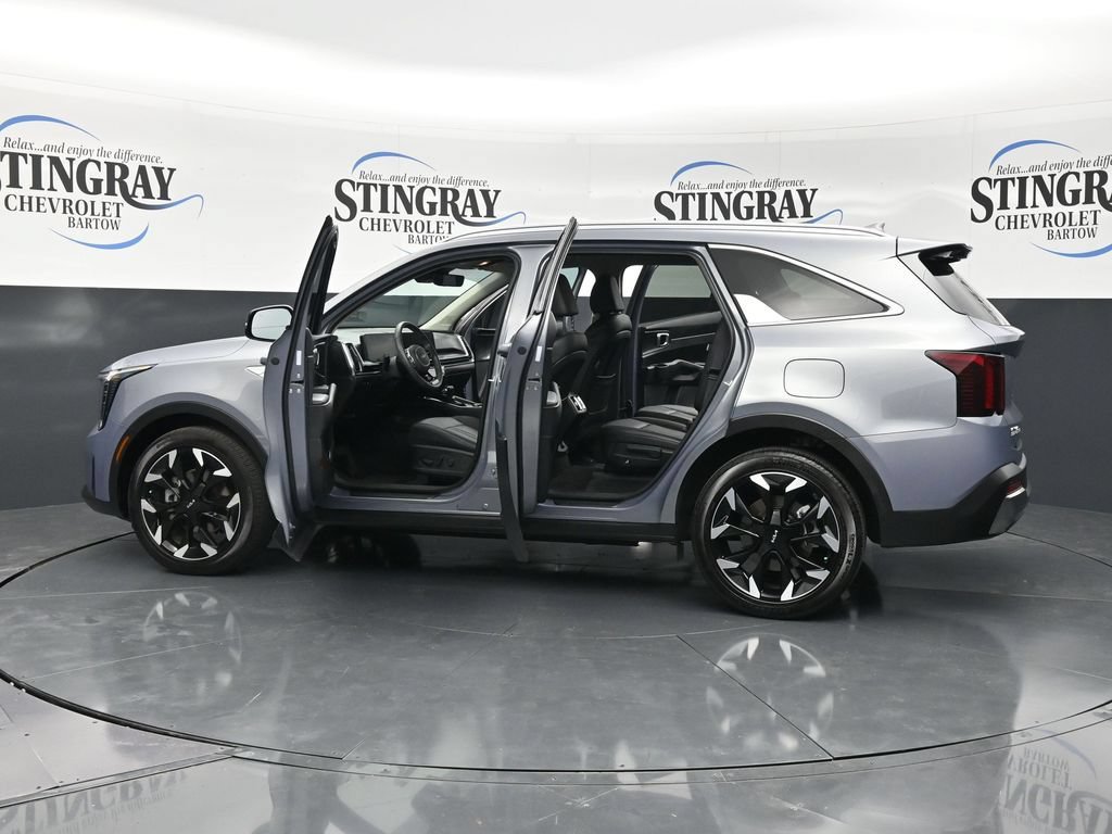 Used 2025 Kia Sorento EX FWD image 40