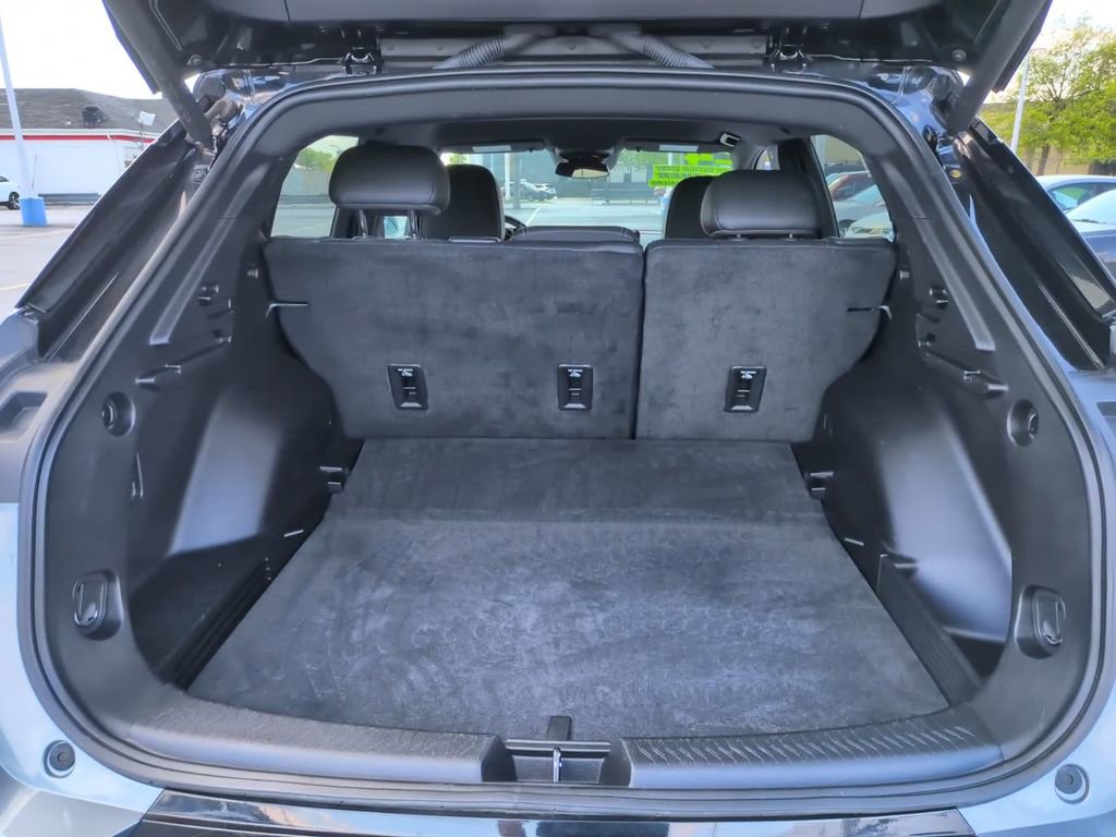 Used 2024 Chevrolet Equinox EV RS FWD image 16