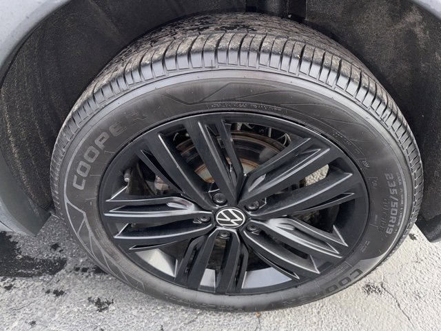 Used 2022 Volkswagen Tiguan SE R-Line image 23