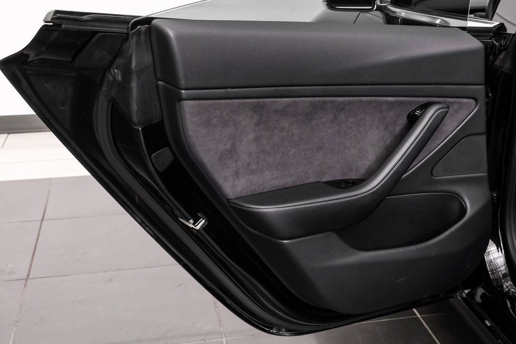 Used 2018 Tesla Model 3 Long Range image 48