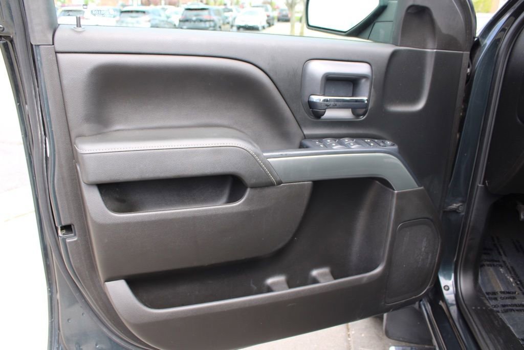 Used 2018 Chevrolet Silverado 1500 LT w/ All Star Edition image 18