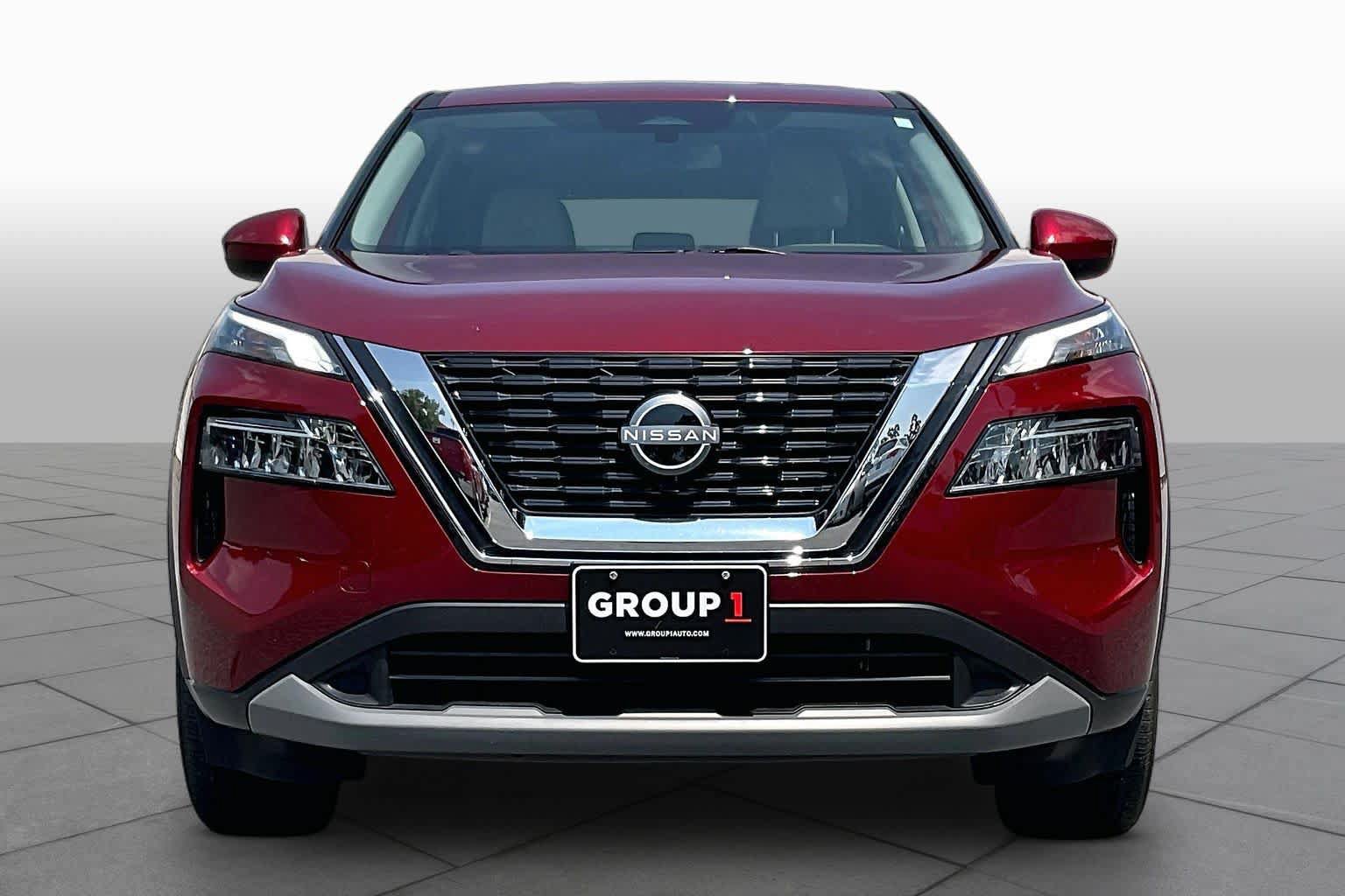 Used 2023 Nissan Rogue SV AWD/4WD image 3