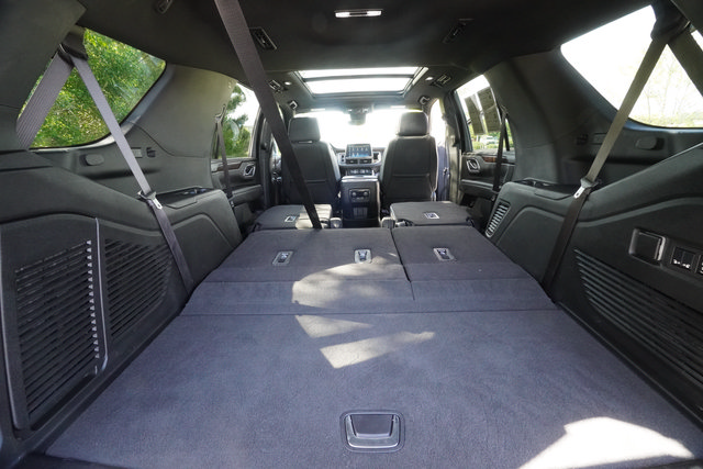 Used 2024 Chevrolet Tahoe High Country AWD/4WD image 34