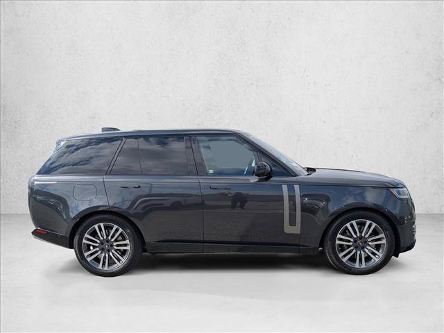 Used 2023 Land Rover Range Rover SE AWD/4WD image 4