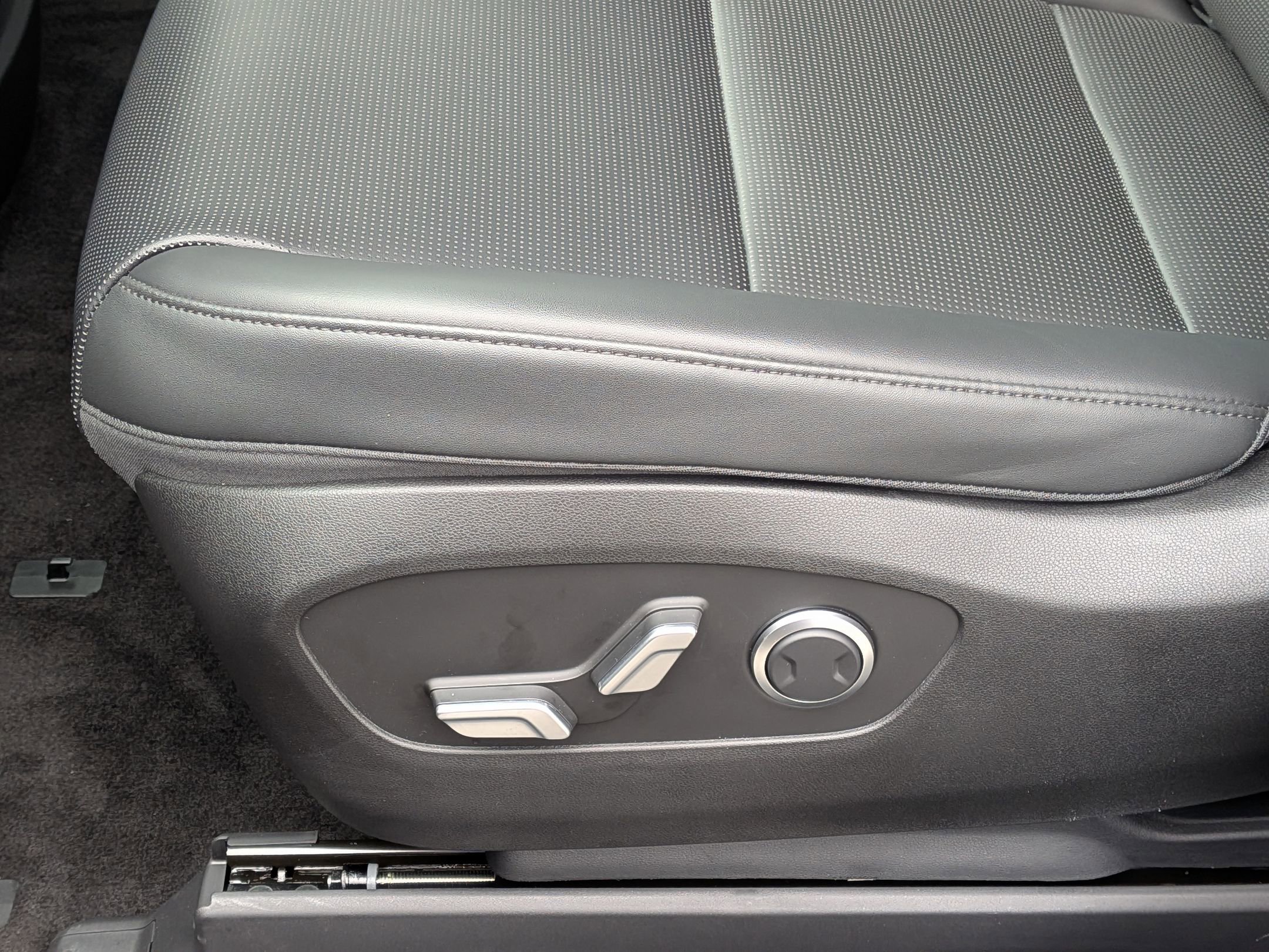 New 2026 Hyundai Ioniq 9 SEL image 18