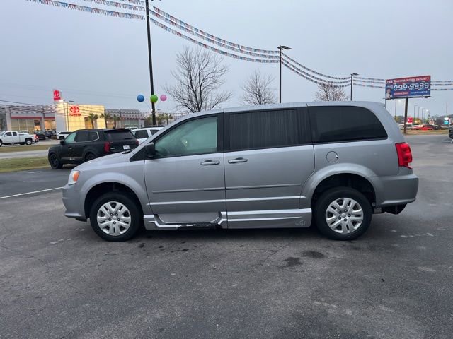 Used 2017 Dodge Grand Caravan SE w/ Power Window Group image 32