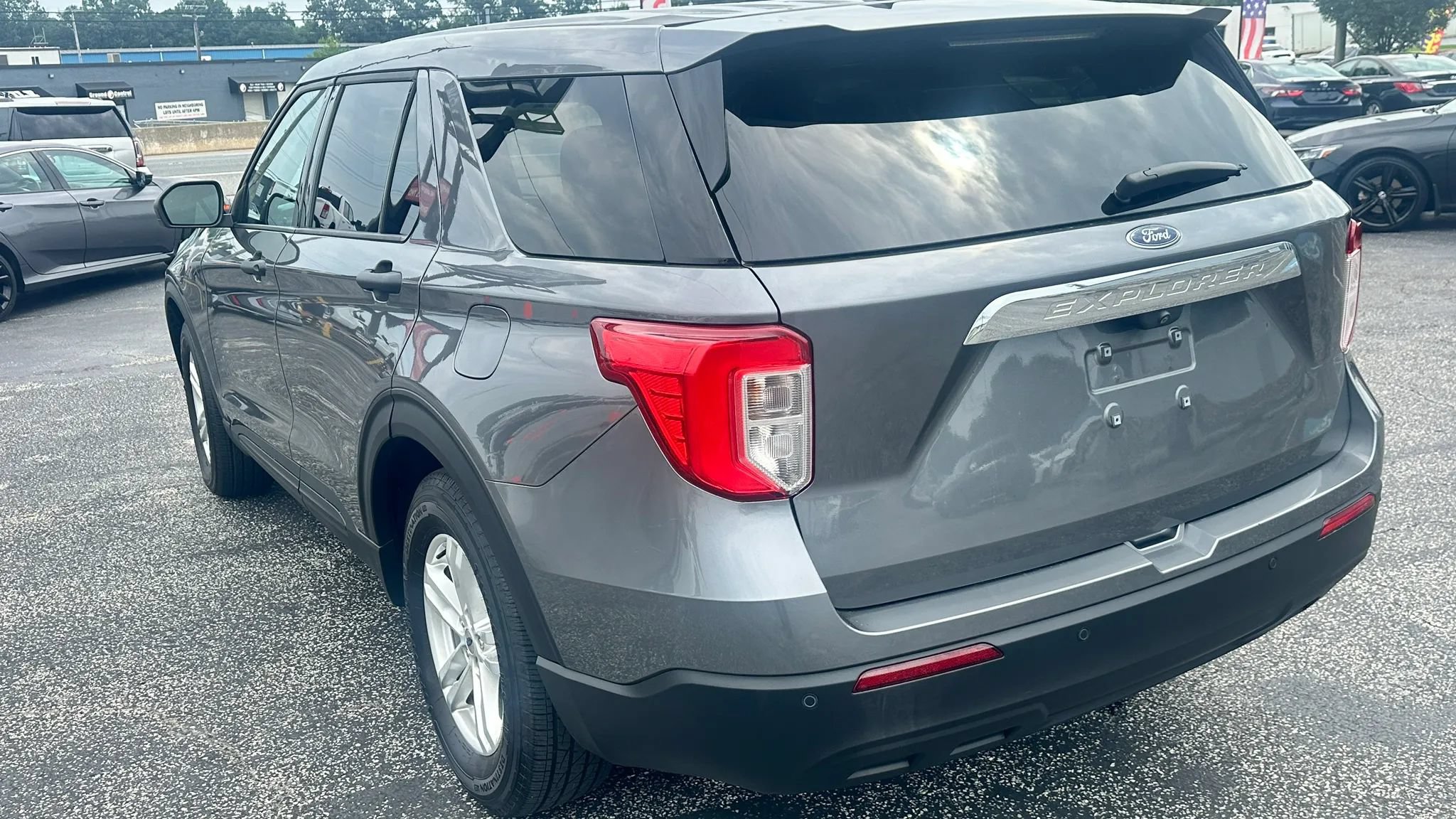 Used 2023 Ford Explorer 2WD image 7
