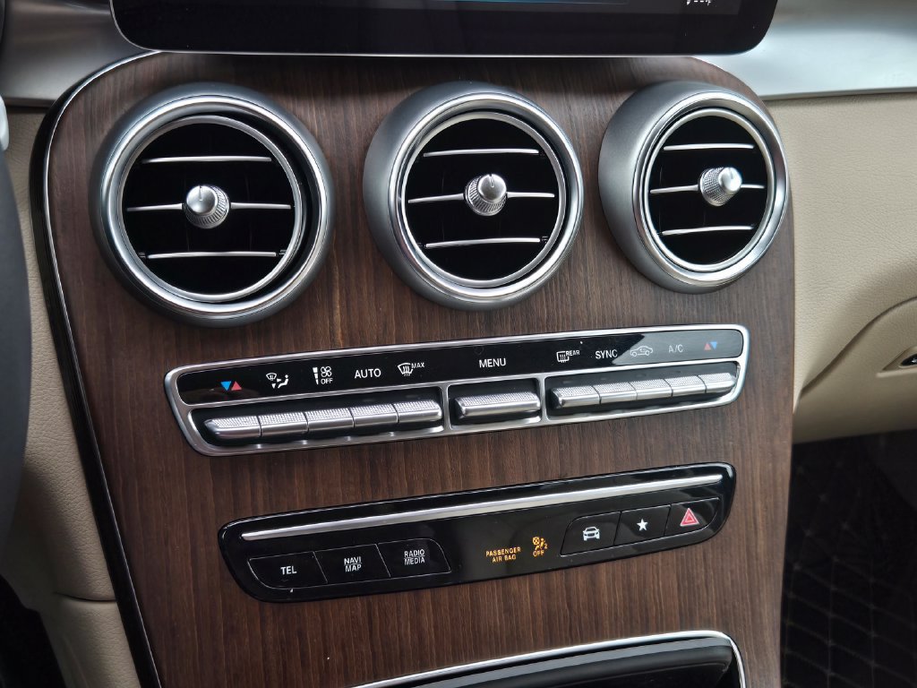 Used 2022 Mercedes-Benz GLC 300 4MATIC image 22