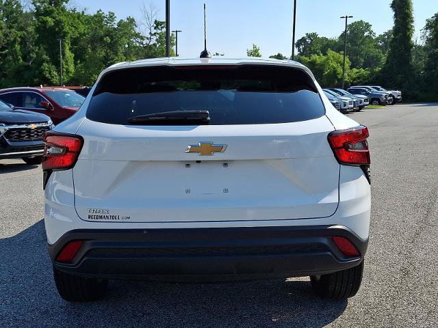 Certified 2025 Chevrolet Trax LS w/ LS Convenience Package FWD image 5