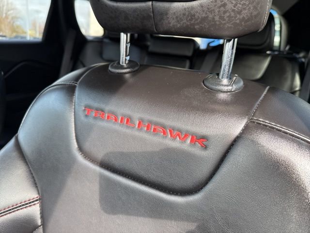 Used 2019 Jeep Cherokee Trailhawk image 29