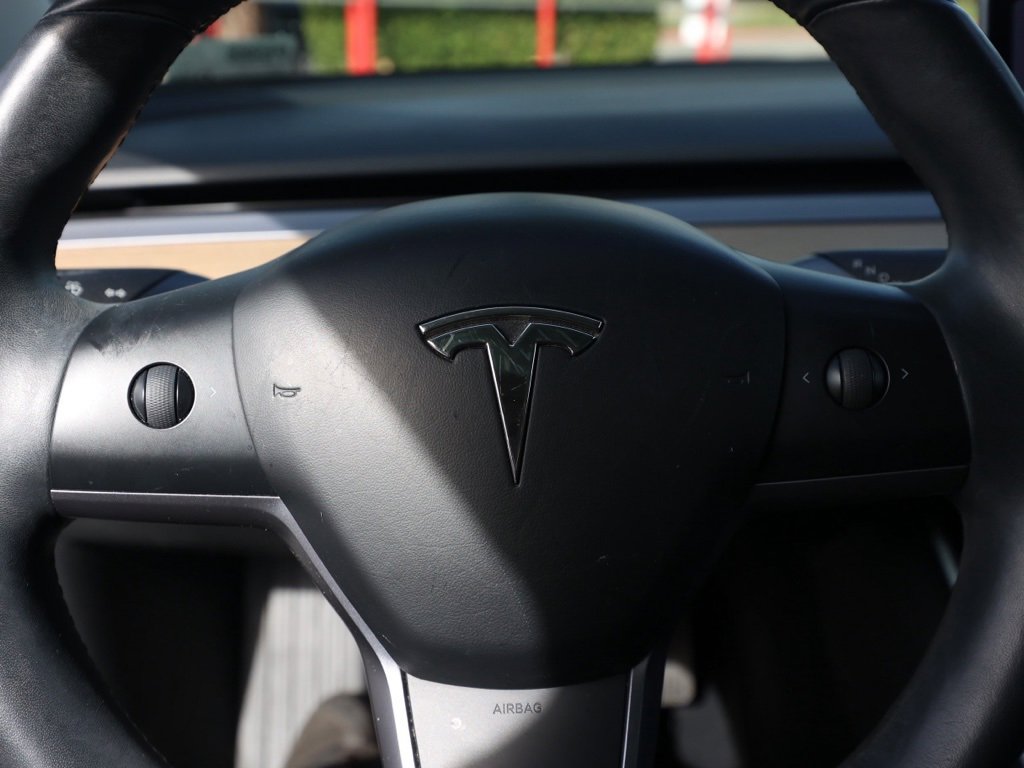 Used 2018 Tesla Model 3 Long Range image 24