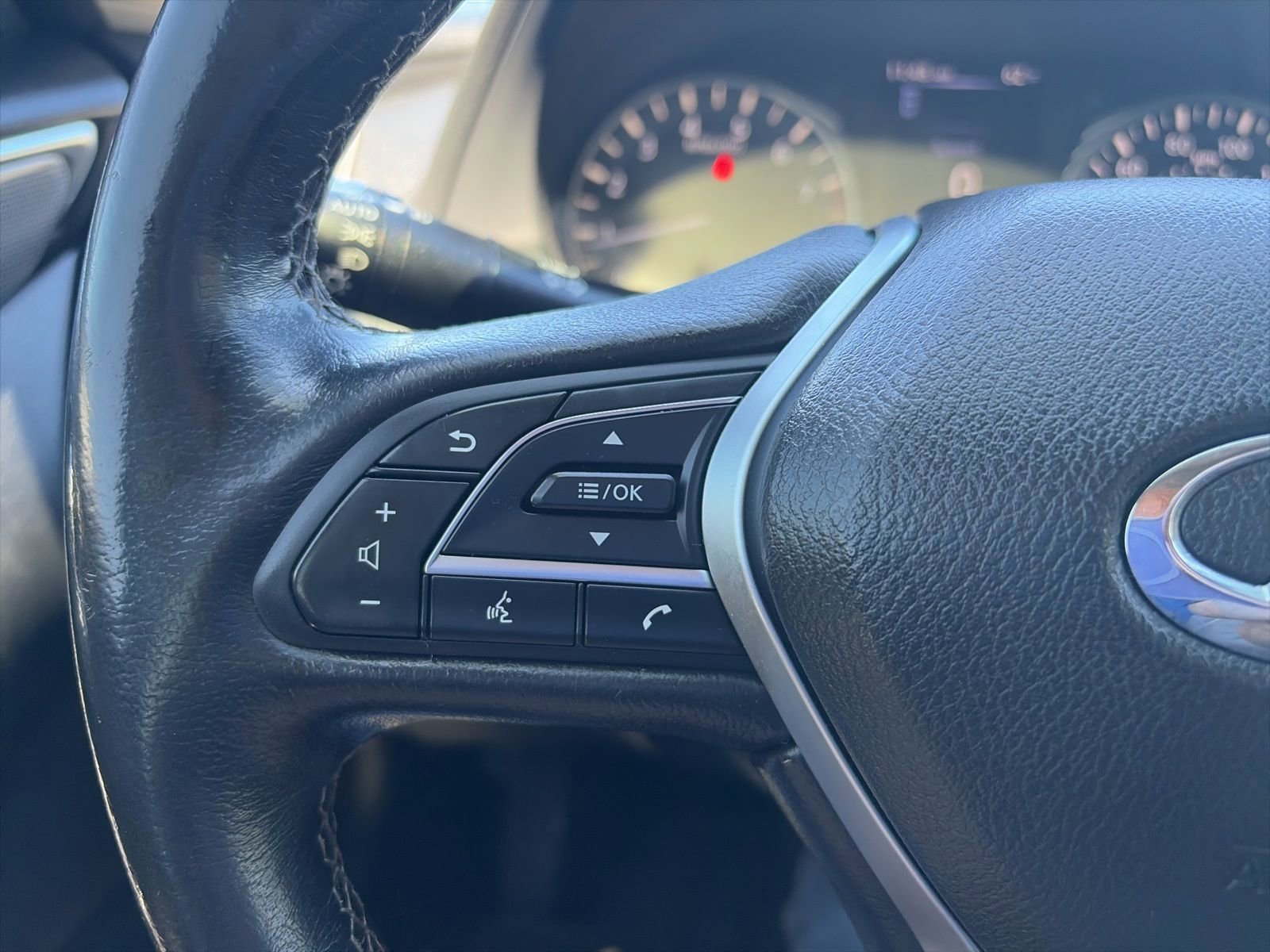 Used 2019 INFINITI Q50 Signature Edition w/ Cargo Package (L96) image 25