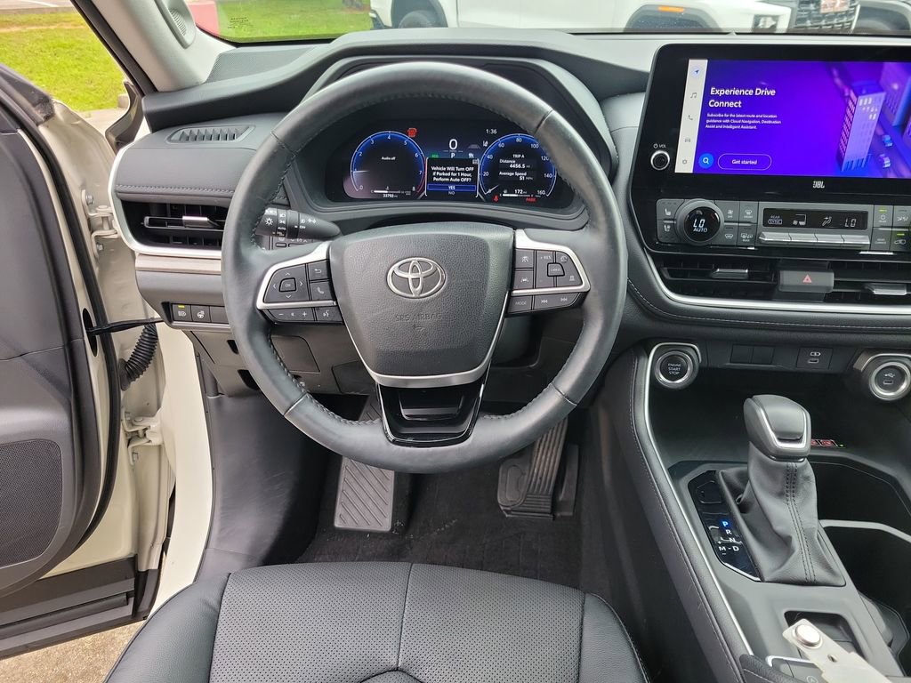 Certified 2024 Toyota Grand Highlander AWD image 21