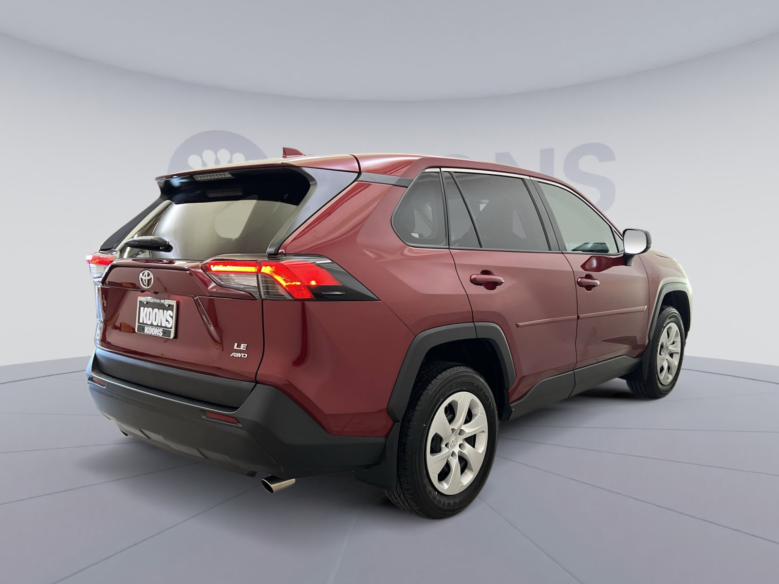 Used 2024 Toyota RAV4 LE AWD/4WD image 8