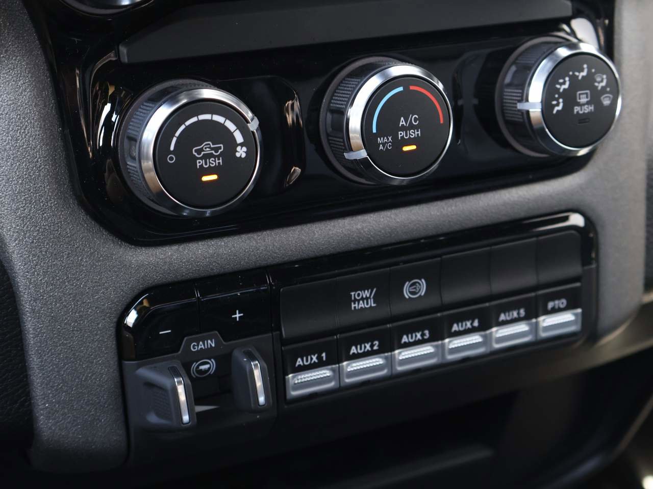 New 2025 RAM 5500 Tradesman image 16