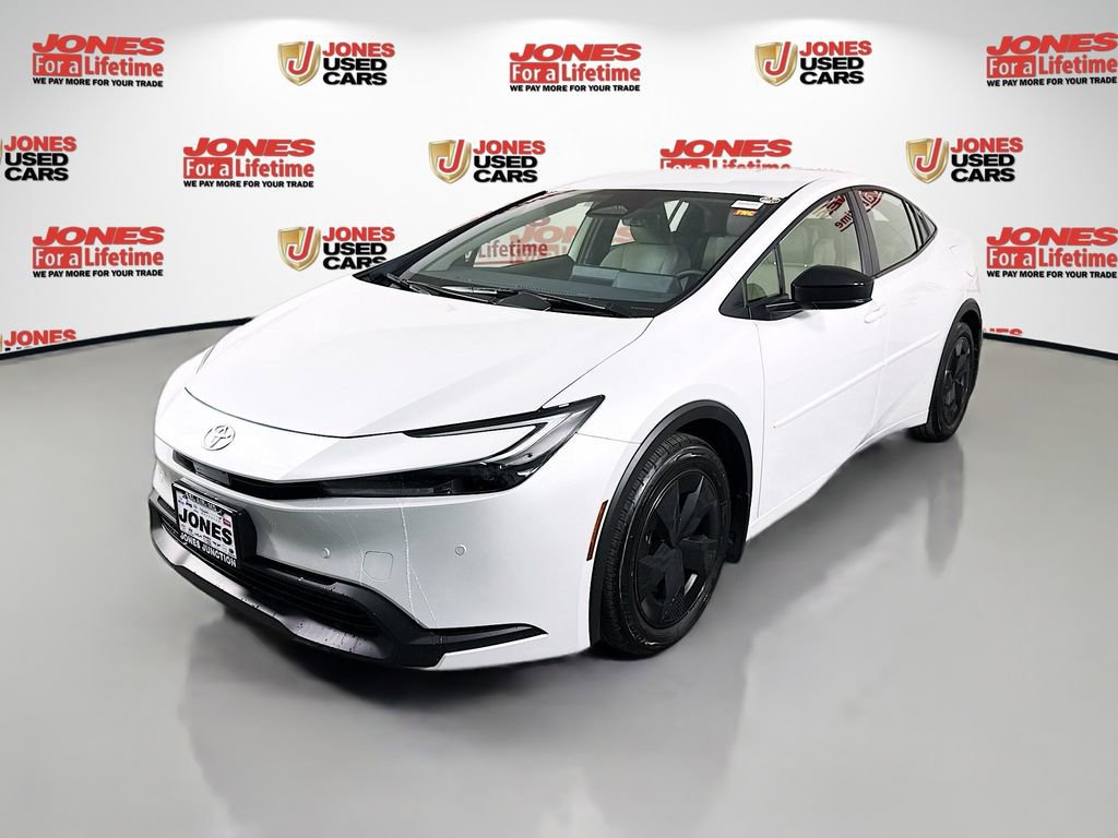 Used 2026 Toyota Prius LE image 11
