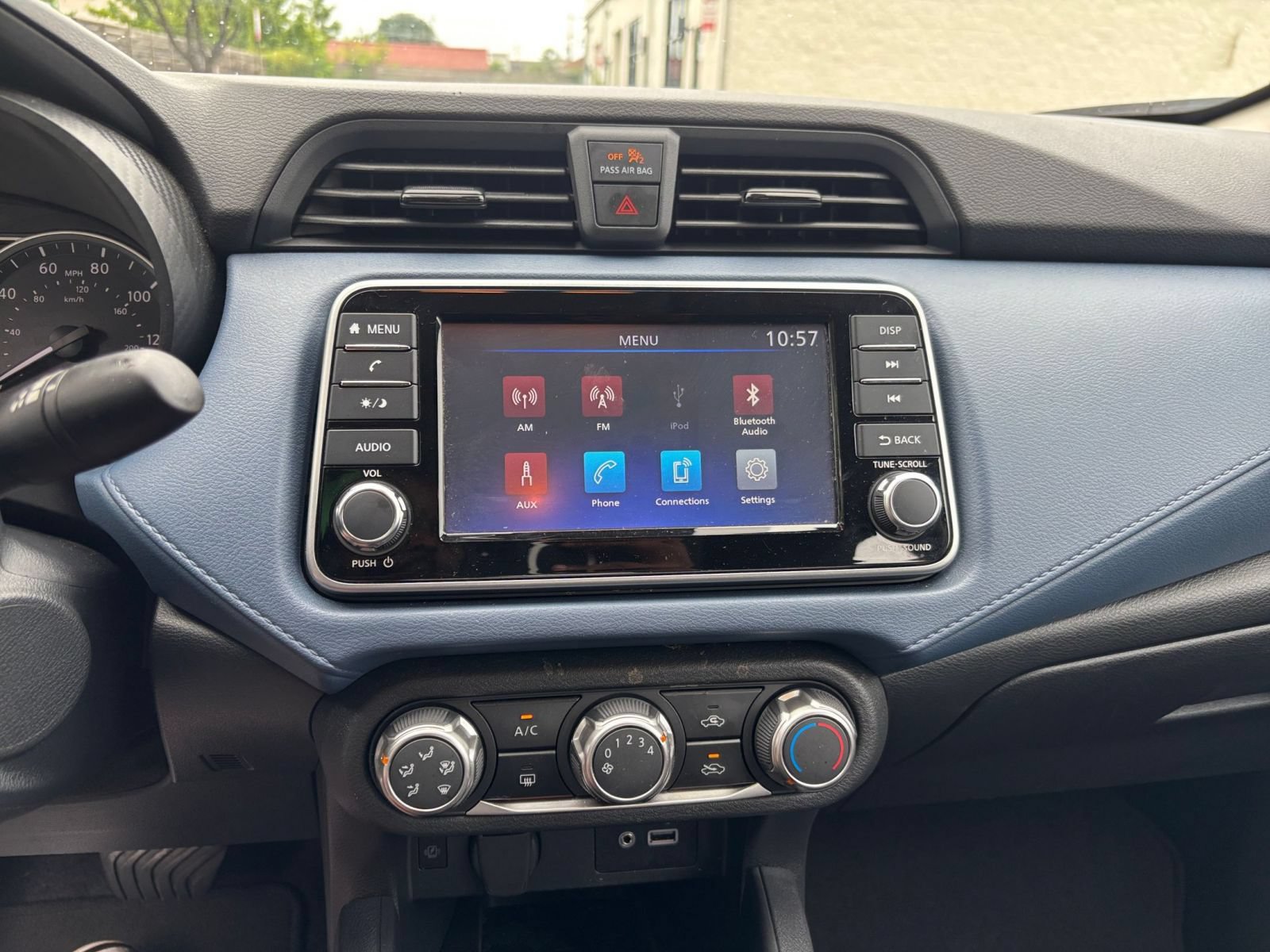 Used 2025 Nissan Versa SV FWD image 20