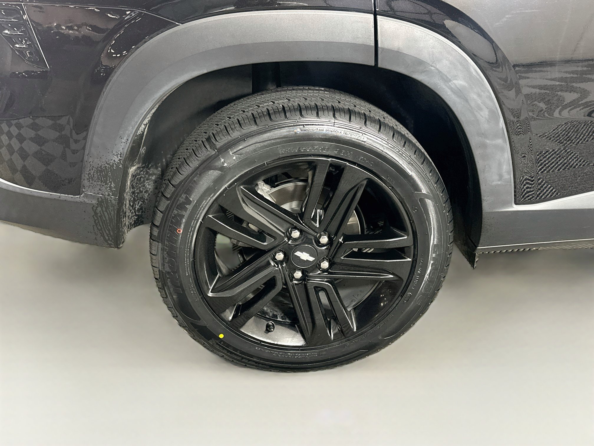 Used 2024 Chevrolet Trax ACTIV w/ Sunroof Package FWD image 11
